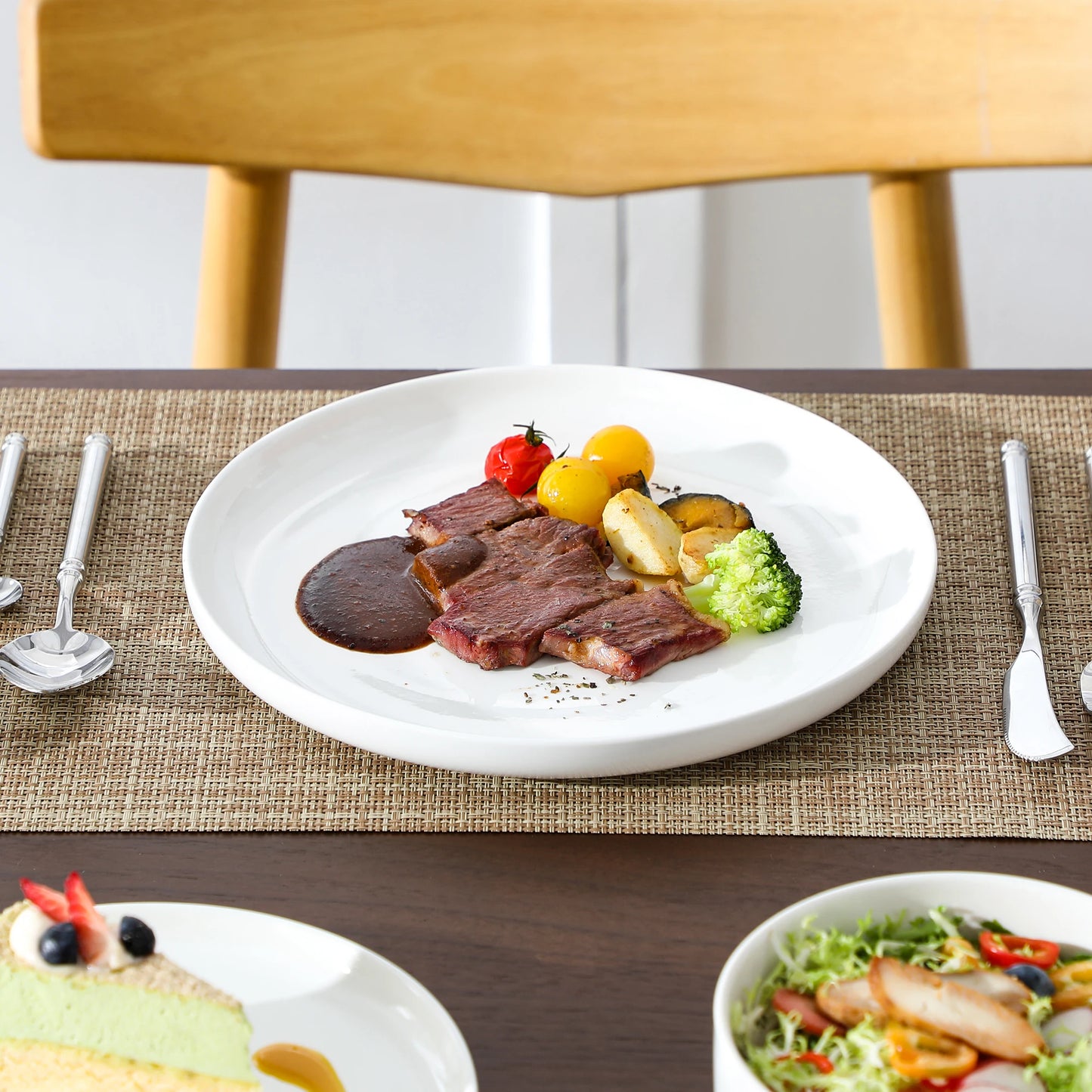 MALACASA Piece Ceramic Porcelain Dinnerware Set of 4